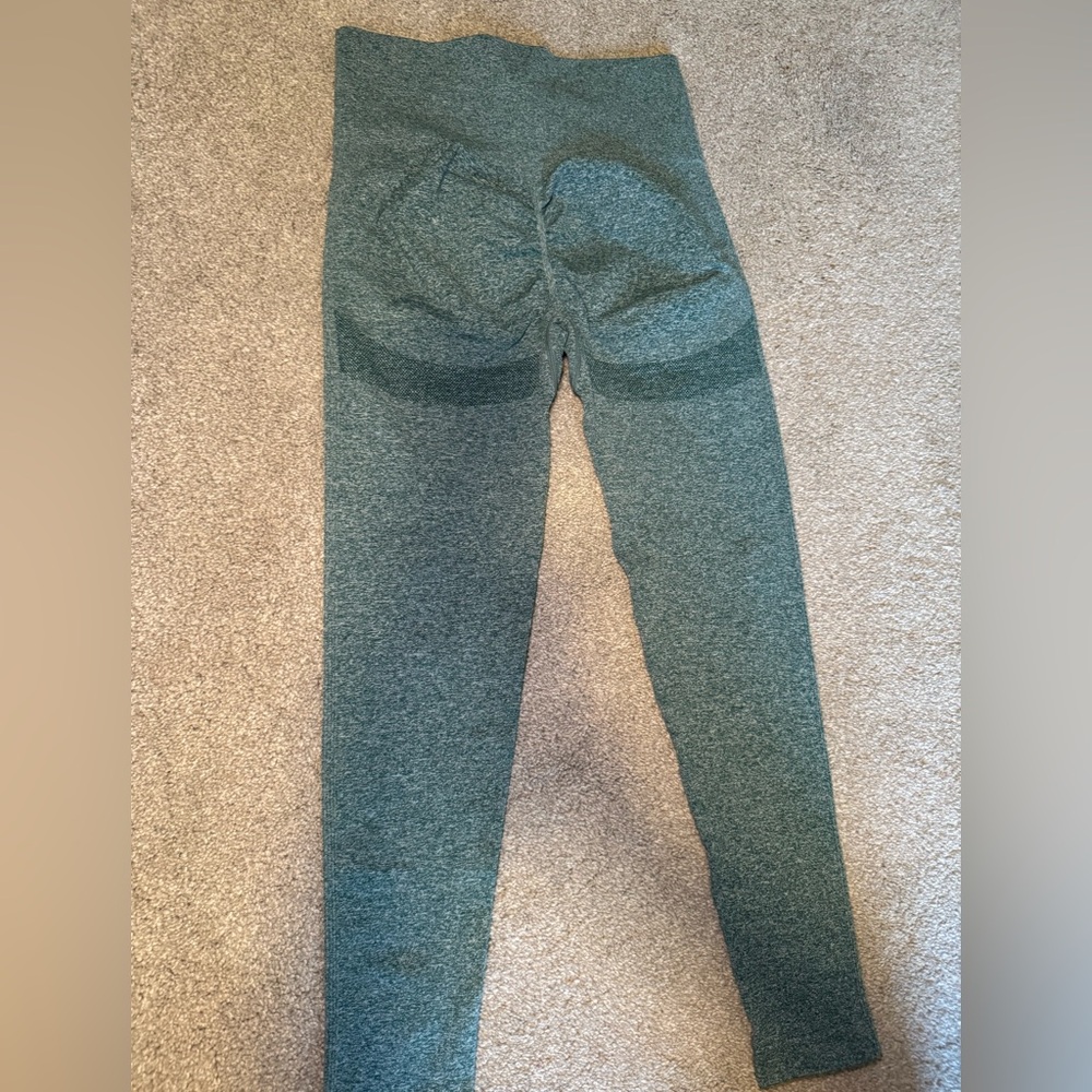 Green Heathered no front seam scrunch Leggings